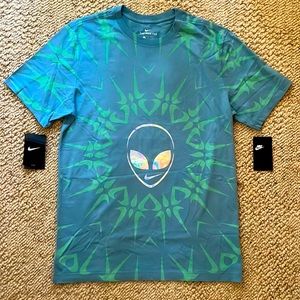Nike men’s holographic alien tee shirt